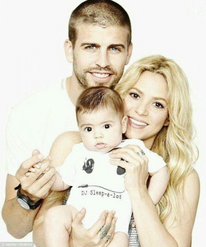 Shakira ve Pique ailesinin içinizi ısıtacak fotoğrafları