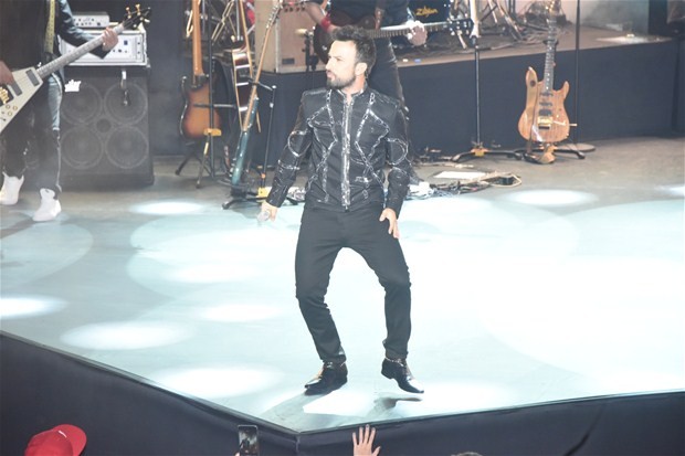 Tarkan Harbiye Açıkhava'da Fırtına Gibi