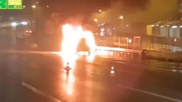 15 Temmuz Köprüsü'nde Korkunç Anlar! Otomobil Alevlere Teslim Oldu
