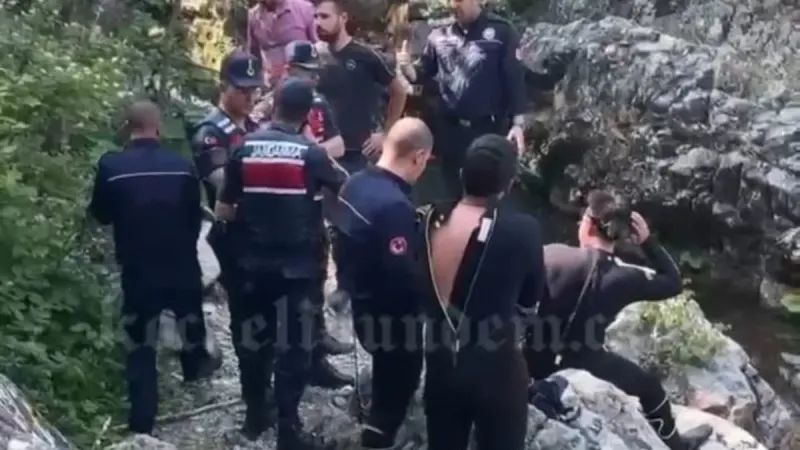 16 yaşındaki çocuk yüzmek için girdiği gölde boğuldu