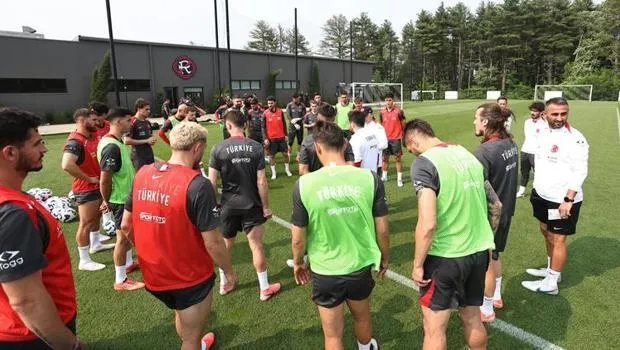 A Milli Takım ABD'de Ter Döküyor! Montella'dan Kritik Taktikler