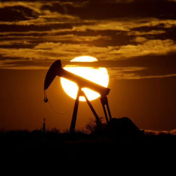Petrol Fiyatları Uçacak mı? ABD'nin İran Hamlesi Sonrası Senaryolar!