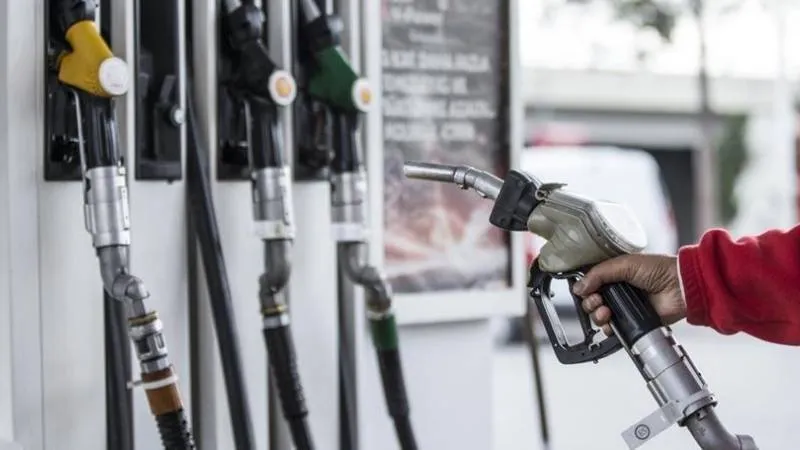 Akaryakıt Fiyatları: Benzin, Motorin ve LPG'de Şok Değişim!