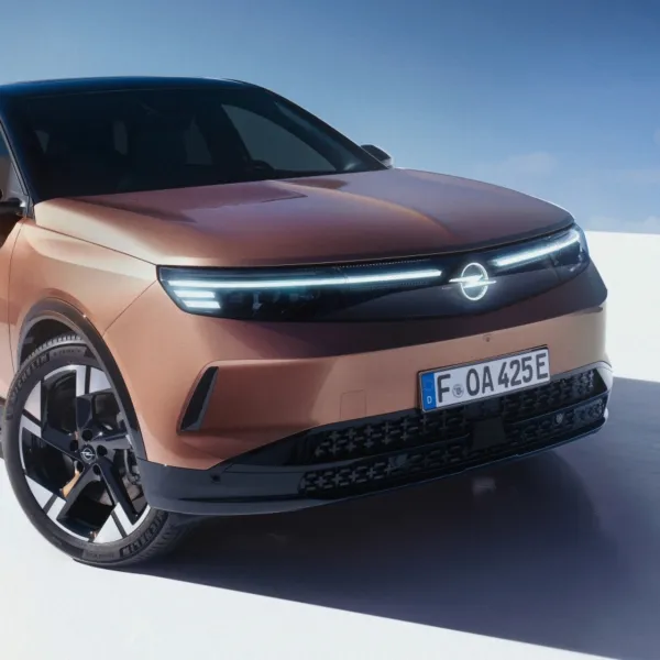 Opel'den Türkiye'ye Özel Model! Düşük ÖTV'li Sürpriz