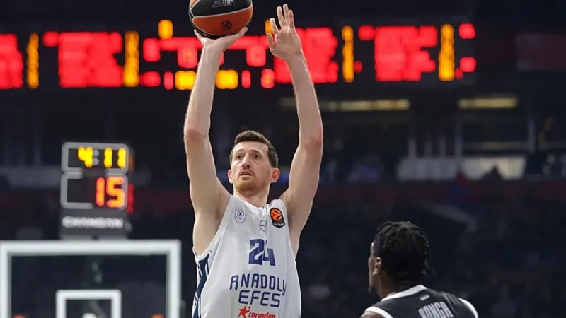Efes Partizan Deplasmanında Yıkıldı! Obradovic Farkı mı?
