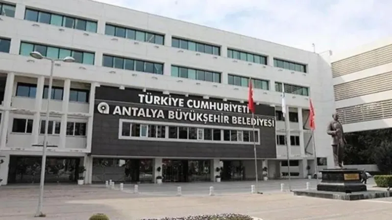 Antalya Büyükşehir Belediyesi'ne 7'nci dalga 'rüşvet' operasyonu: 6 gözaltı