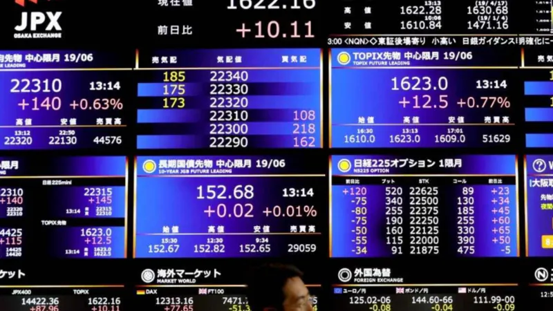 Asya Borsaları Yükselişte: Japonya'da Yeni Lider Etkisi!