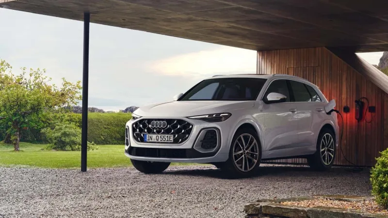 Yeni Audi Q5 E-Hybrid: Şarj Edilebilir Güçle Geliyor!