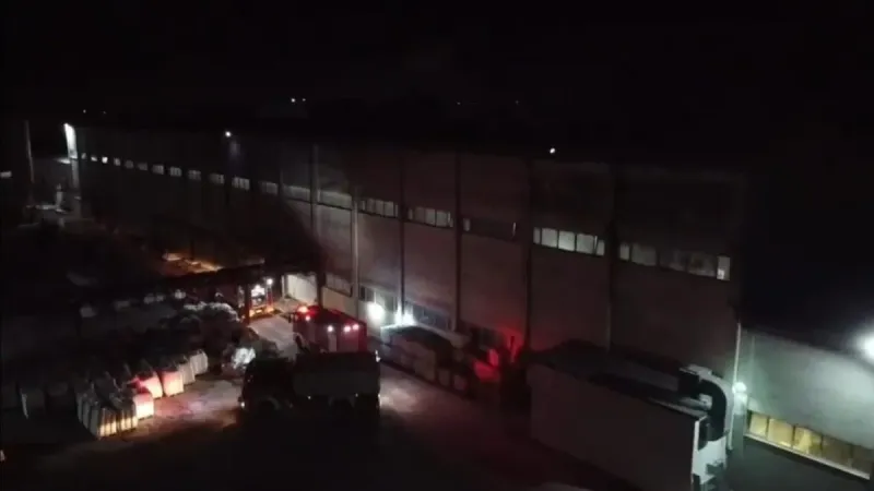 Balıkesir'de Kağıt Fabrikasında Korkunç Yangın! Son Durum Ne?