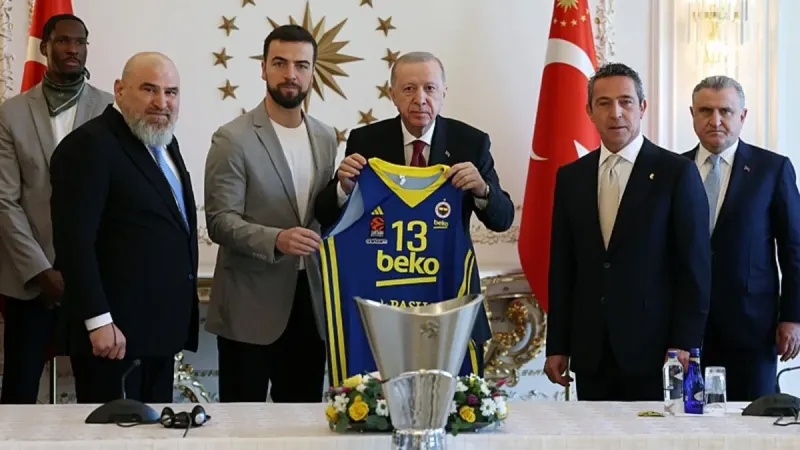 Erdoğan'dan Fenerbahçe'ye Şampiyonluk Kutlaması! O Detay Şaşırttı