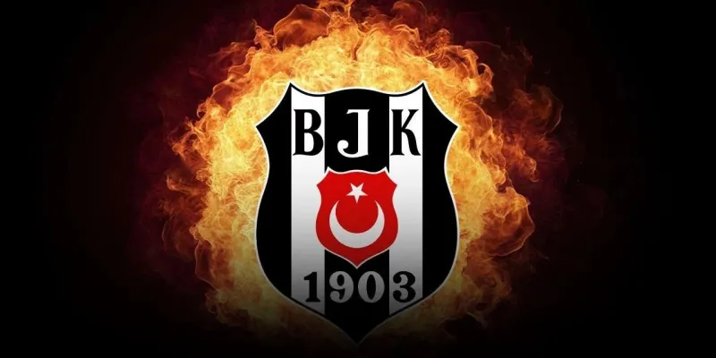 Beşiktaş transferi resmen açıkladı: Milli yıldız imzayı attı formayla poz verdi