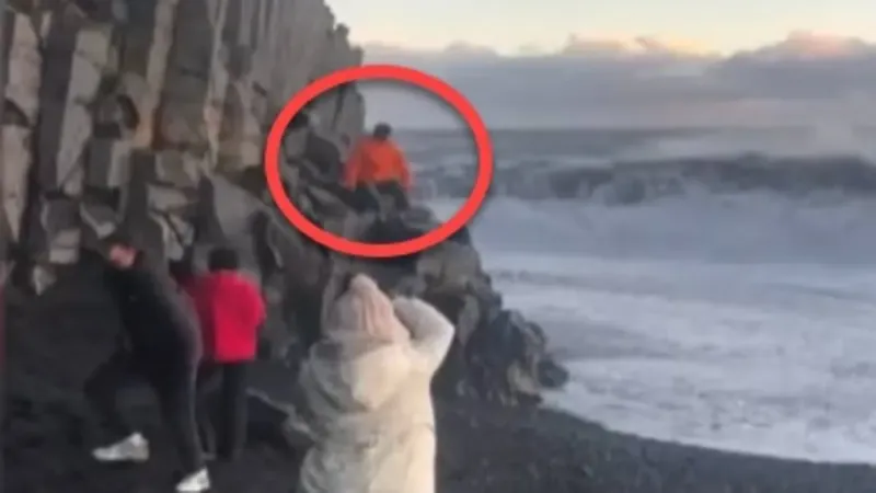 İzlanda'da Dehşet Anları! Turistlerin Kabusu Kamerada