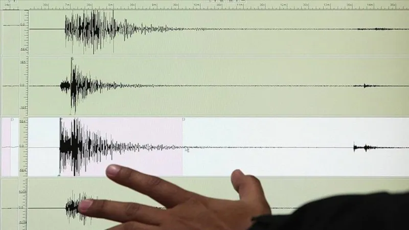 Büyükçekmece açıklarındaki 4 büyüklüğündeki deprem sonrası uzmanlardan açıklama: Artçı sarsıntı, faya stres yükledi
