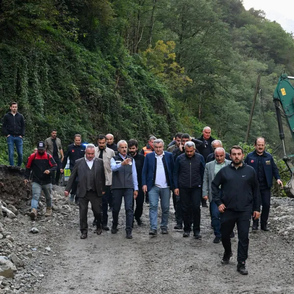 Ayder Yaylası'na Ulaşım Açıldı! Bakan Uraloğlu'ndan Müjde
