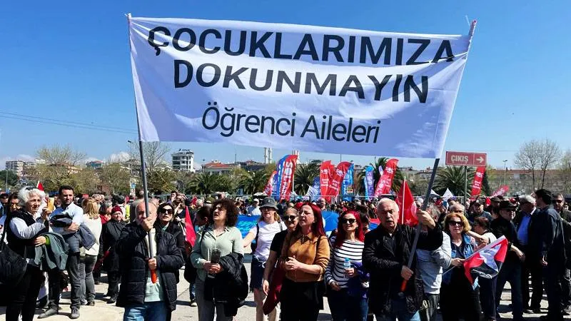 CHP PM üyesi, İmamoğlu protestolarına katılan öğrencileri savundu; "Bodrum'dan Muğla'ya yürürüm" sözlerine 'suç işlemeye alenen tahrik'ten dava açıldı