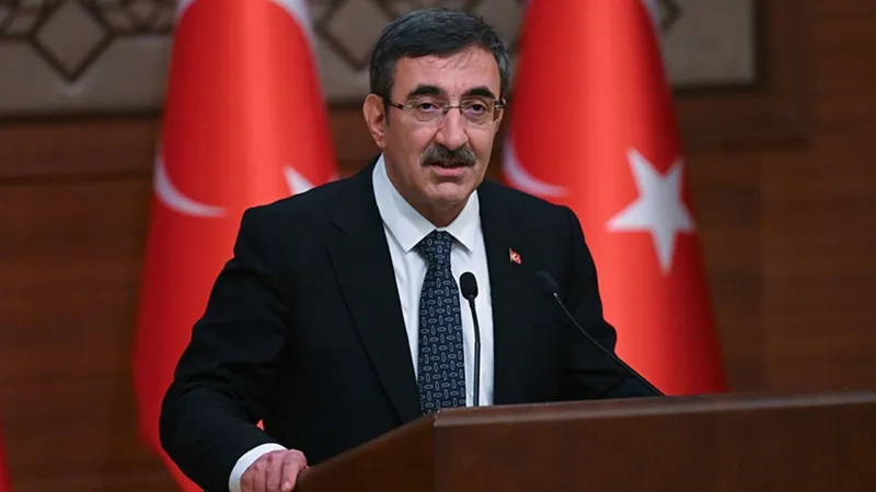 Cevdet Yılmaz'dan Kızılay'a Kurban Bağışı: Hilal Olsun Türkiye!