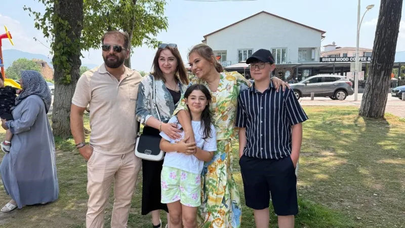 Demet Akalın Minik Hayranını Ağlattı Mı? Sonra Ne Yaptı!
