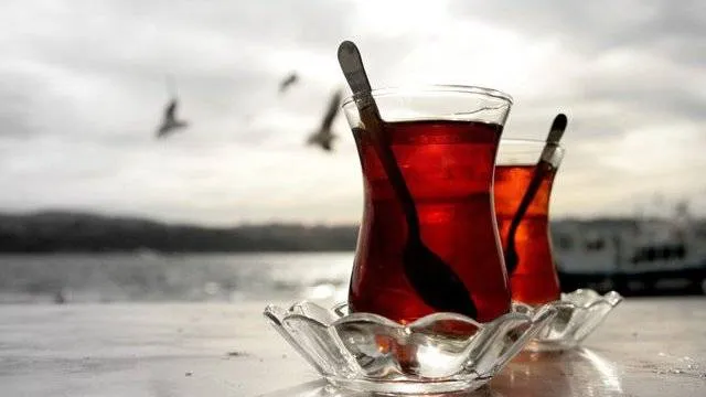 Demli çay tüketiminde böbrek taşı riski