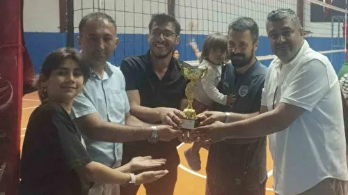 Develi’de voleybol coşkusu
