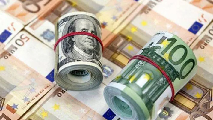 Dolar ve Euro Güne Başladı: İşte İlk Rakamlar! Şok Fiyat!