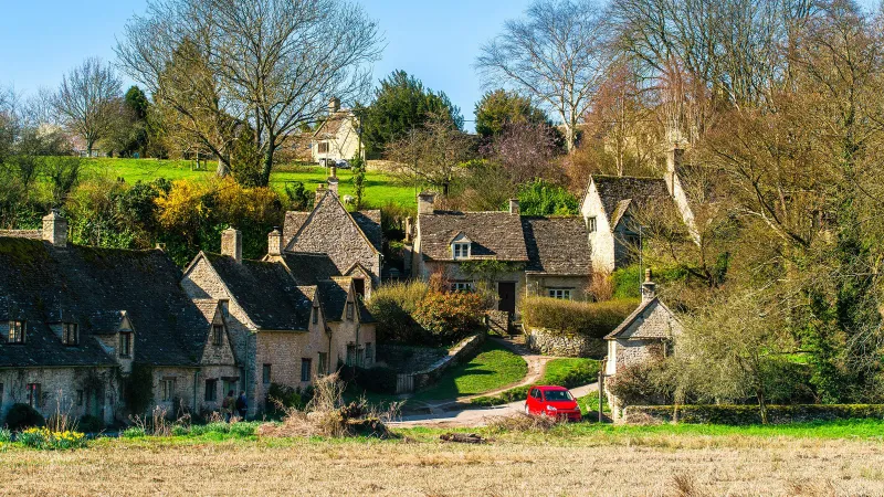 Bibury'nin Laneti! Dünyanın En Güzel Köyü Turistlere Esir mi Düştü?