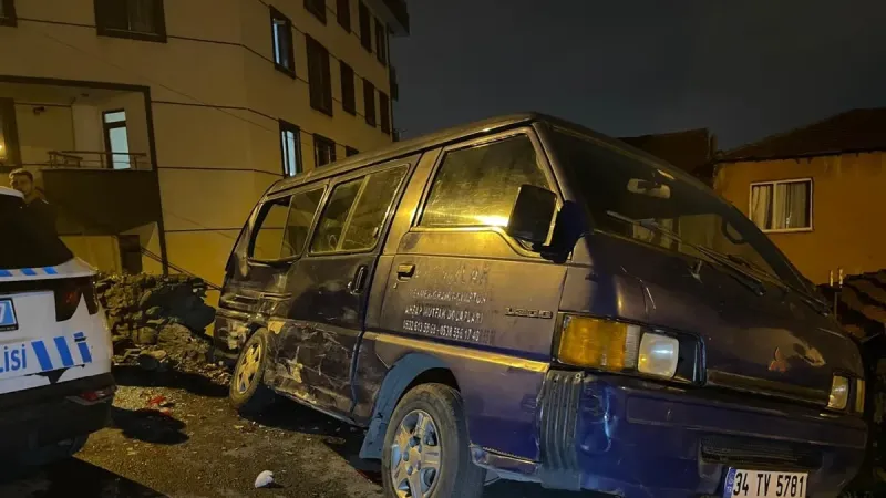 Eyüpsultan'da Zincirleme Kaza! 8 Araç Pert, Sürücü Kaçtı mı?
