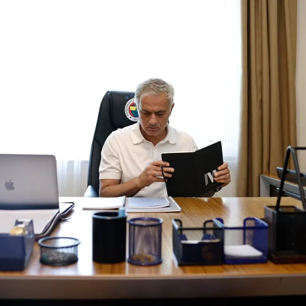 Fenerbahçe'de Mourinho Devrimi! Kimler Gidiyor, Kimler Geliyor?
