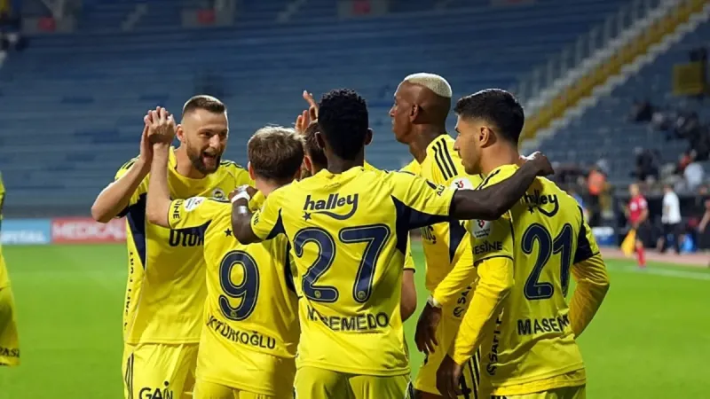 Fenerbahçe Samsun'da! Süper Lig'de Şampiyonluk Maçı mı?
