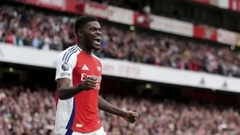 Fenerbahçe'den Bomba Transfer Hamlesi: Partey Geliyor Mu?