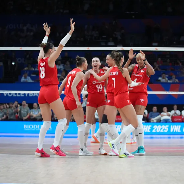 Filenin Sultanları Fırtınası! Dominik'e Set Yok!