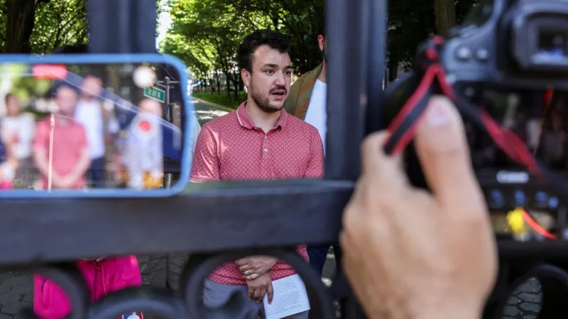 Filistinli aktivist Halil, yaşadıklarına rağmen Filistinlilerin haklarını savunacağını söyledi