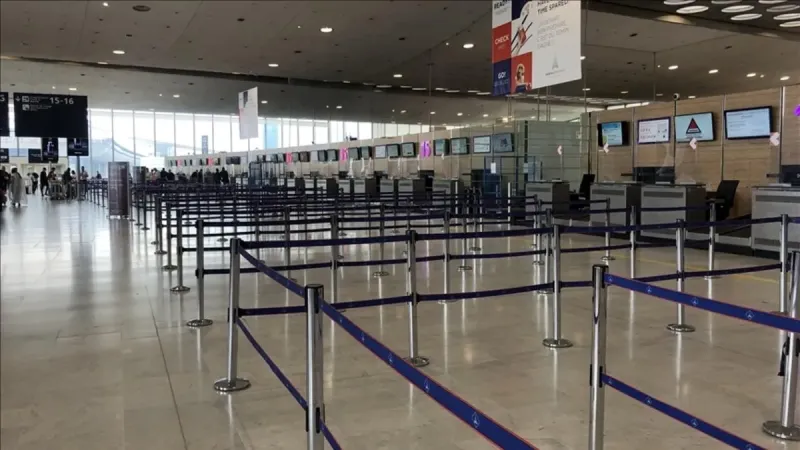 Fransa'da Uçuş Kaosu! Grev Seyahatleri Alt Üst Etti!