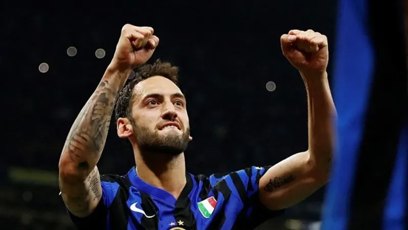 Hakan Çalhanoğlu Galatasaray'a mı Geliyor? İşte O Transfer İddiası!