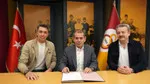 Muslera Galatasaray'dan Kopamıyor! Yeni İş Birliği Anlaşması!