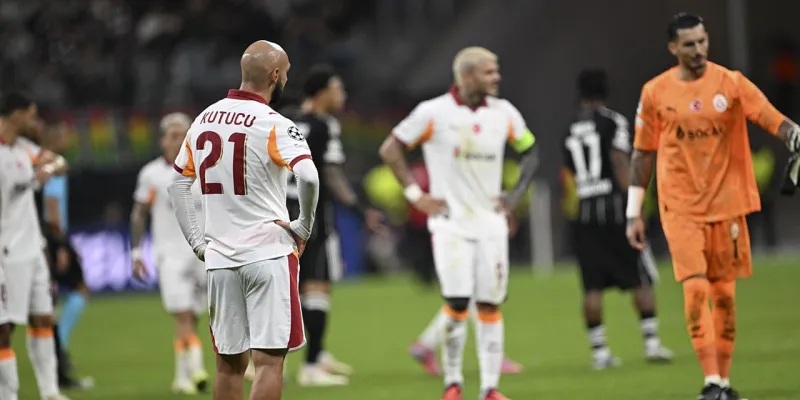 Galatasaray'da Felaket! O 2 Futbolcu Kim? Bülent Timurlenk Açıkladı!