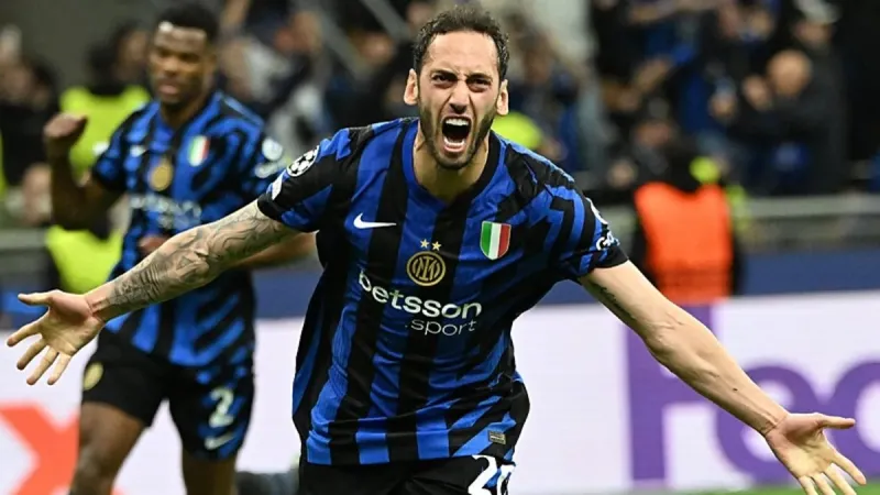 Hakan Çalhanoğlu Galatasaray'a Geliyor Mu? Şok İndirim İddiası!
