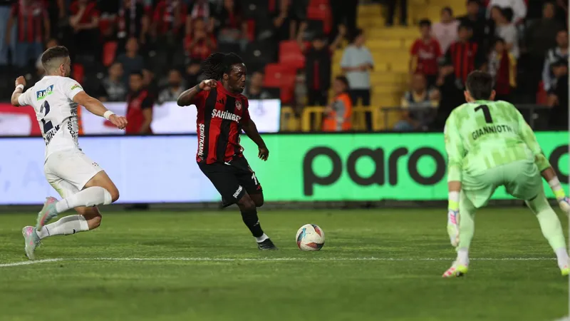 Gaziantep'te Nefes Kesen Maç! Gol Düellosu Beraberlikle Sonuçlandı