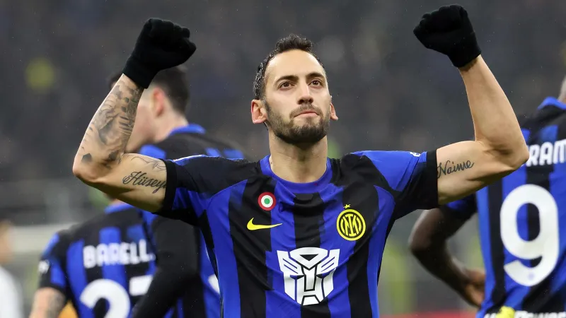 Hakan Çalhanoğlu'ndan flaş açıklamalar: "Tarih her zaman dimdik duranları hatırlar, en çok ses çıkaranları değil"