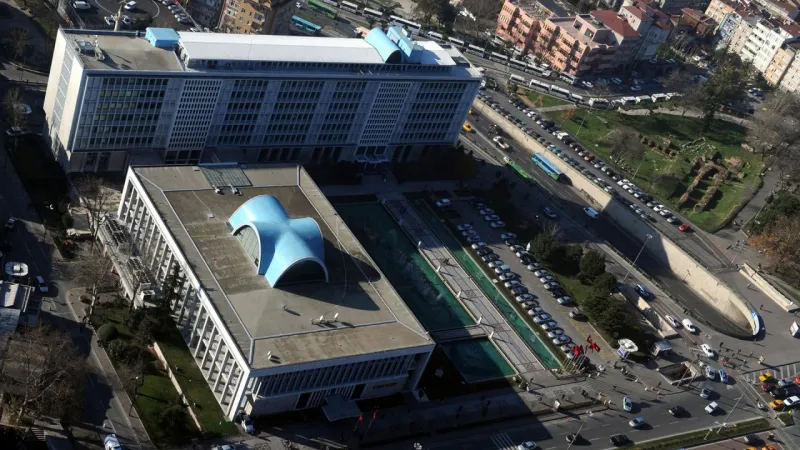 İBB'de Yolsuzluk Şoku! İmamoğlu'nun Ekibi Gözaltında mı?