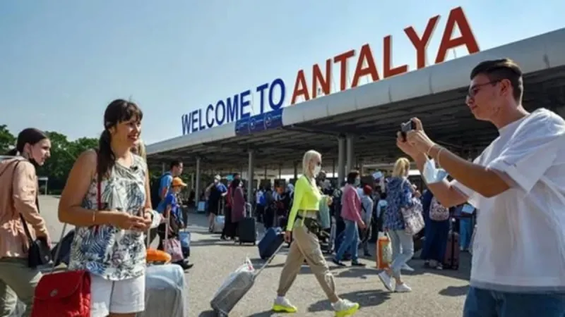 İran-İsrail Savaşı: Turizmde Rotalar Değişti! Türkiye'ye Akın Var!