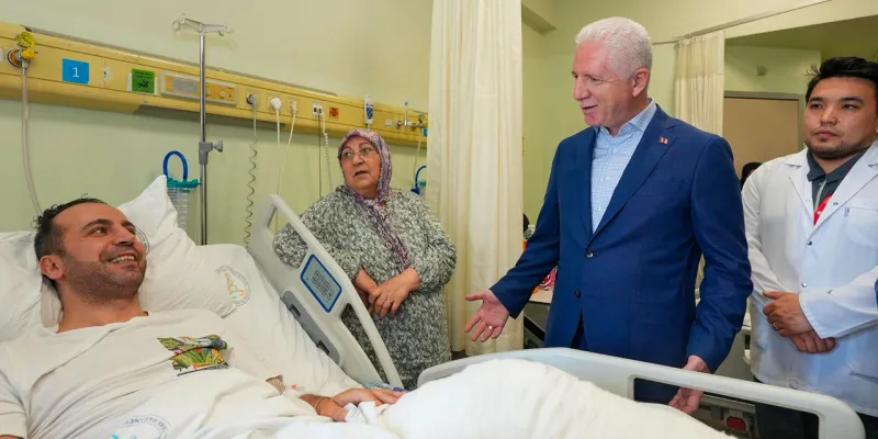 Vali Gül'den Hastaneye Bayram Ziyareti: İstanbul'da Neler Yaşandı?