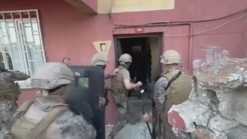 İstanbul'da Gündoğmuş çetesine operasyon: 22 gözaltı
