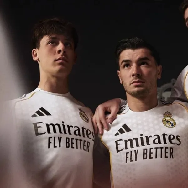 Real Madrid'in Yeni Forması: Efsane Geri Döndü!