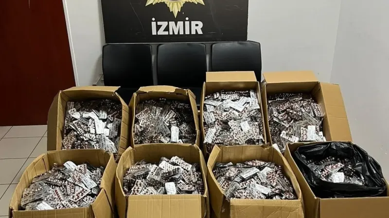 İzmir’de uyuşturucuya vurgun: 168 bin 448 sentetik ecza ele geçirildi!