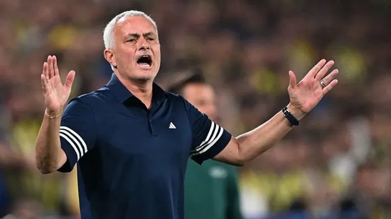 Mourinho'nun Sır Hareketi! Soyunma Odasına Neden Gitti?