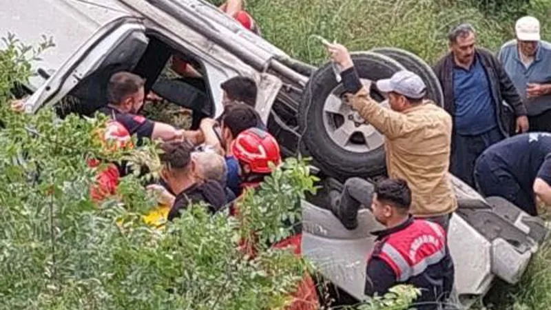 Muğla'da Feci Kaza: Kamyonet Şarampole Yuvarlandı! İşte Yaralılar