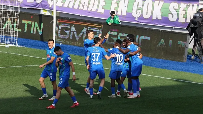 Rizespor Hatay'ı Gol Yağmuruna Tuttu! 5-2'lik Zafer