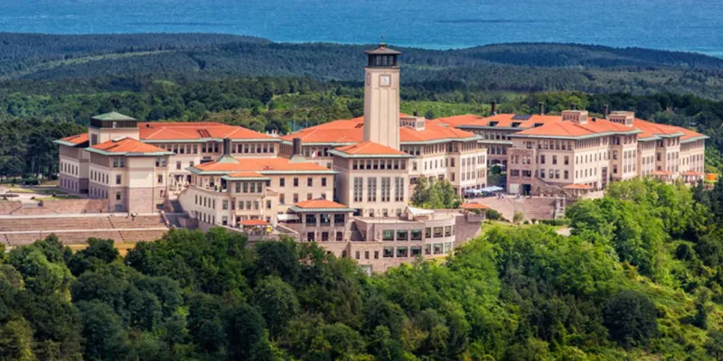 Koç Üniversitesi’nde 8 öğrenciye soruşturma açıldı!