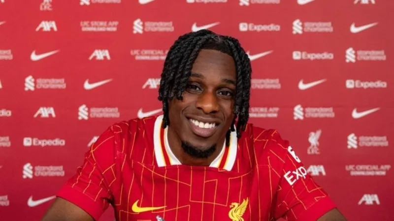 Liverpool'dan Transfer Bombası: Jeremie Frimpong Artık Kırmızılar'da!