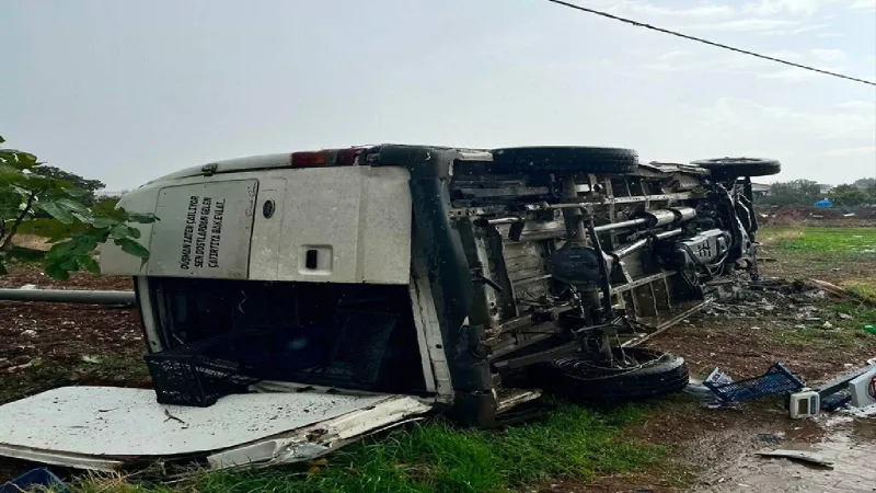 Manisa'da Kamyonet Kazası: Feci Son! Sürücü Hayatını Kaybetti